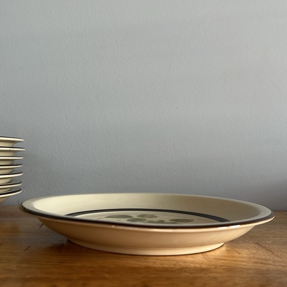 Sears Roebuck Vintage “Strawberries” Salad Plates set-of-8 - Picture 4 of 5